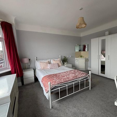 Winton House Home Stay Bournemouth Eksteriør bilde