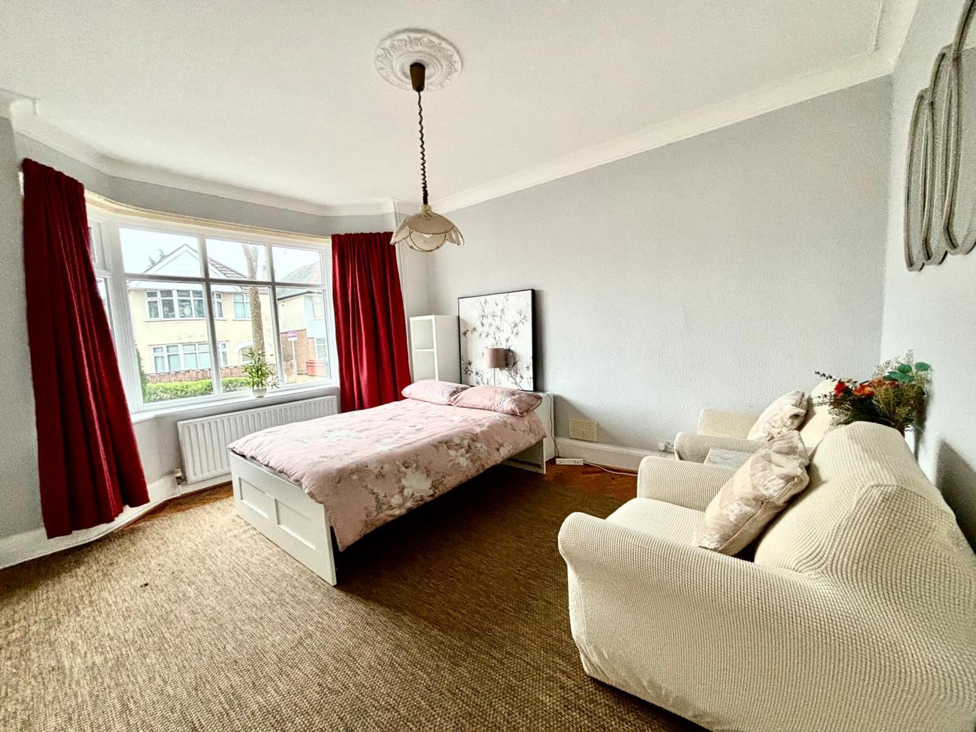 Winton House Home Stay Bournemouth Eksteriør bilde